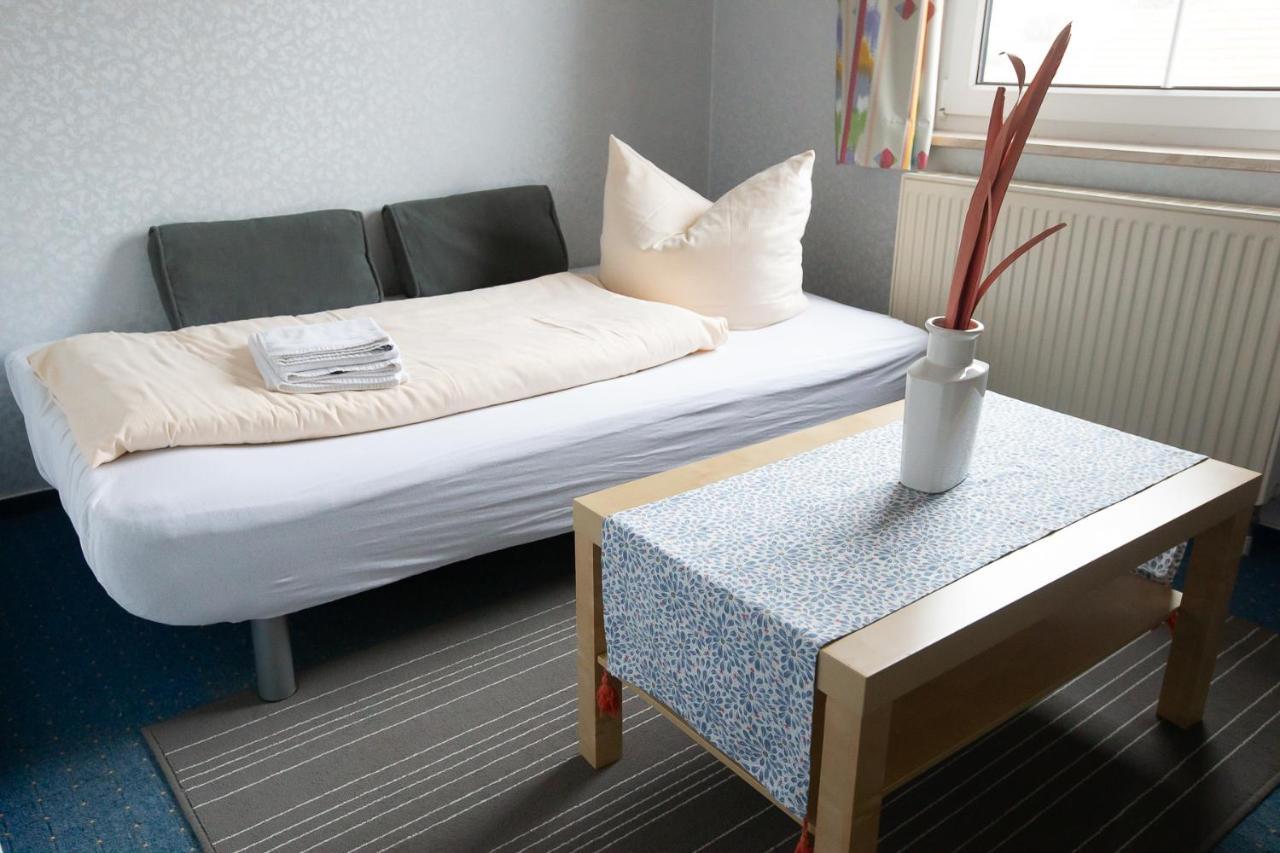 Hotel Schlosshof Dolgesheim ภายนอก รูปภาพ